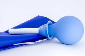 Reinigung enema fir Parasiten aus dem Kierper ze entfernen